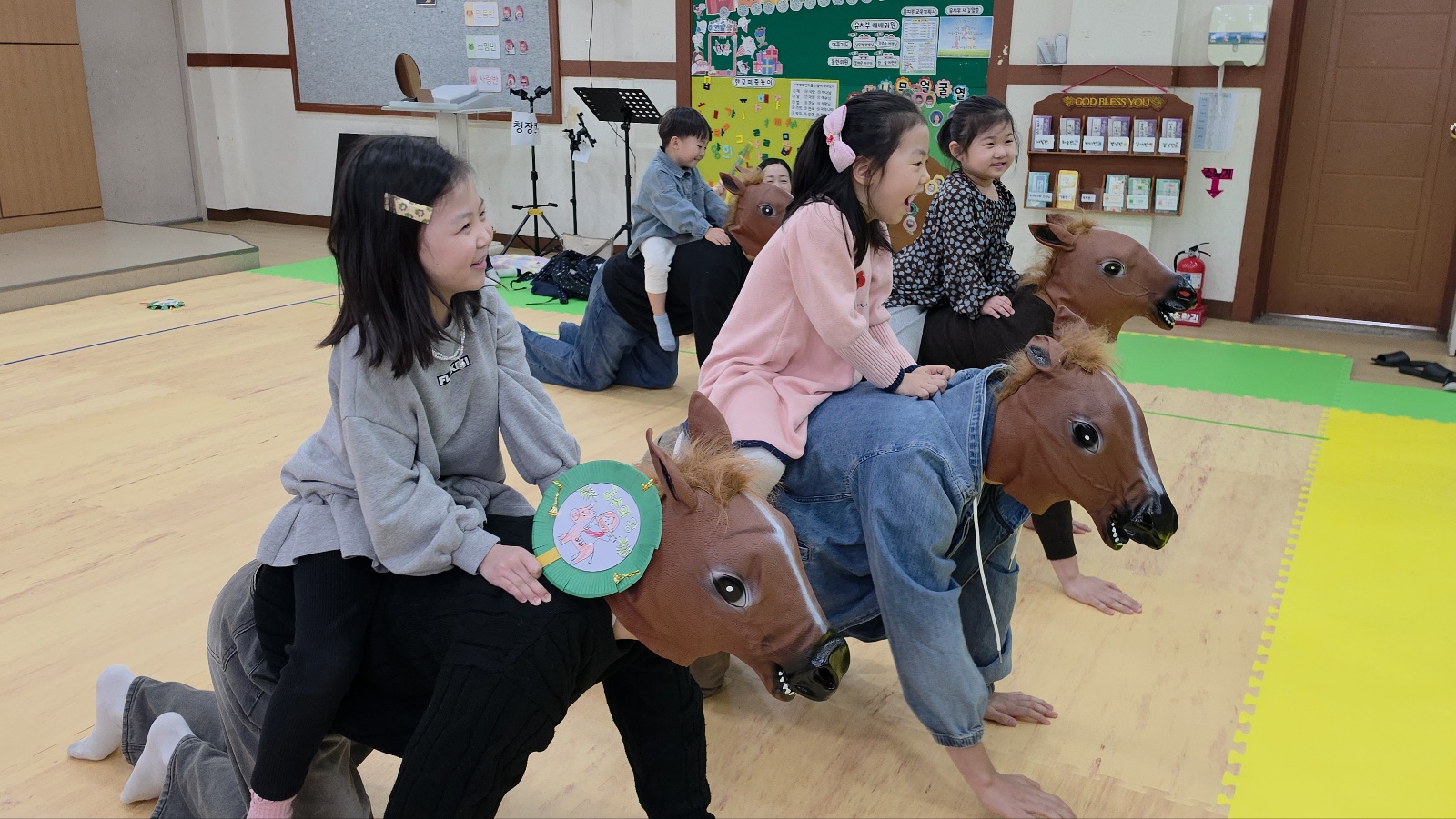 KakaoTalk_20260423_222248812_05.jpg
